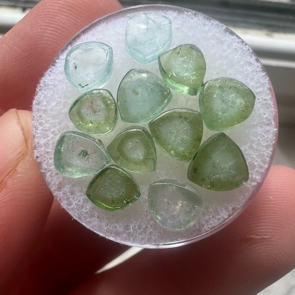 8 carats or genuine watermelon tourmaline polished slices! With gem jar . NICE!! - Picture 14 of 15